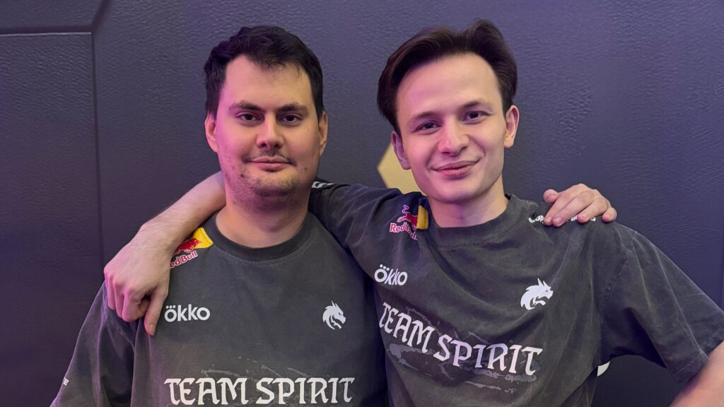 SunsetLover (kanan) dan SAWO (kiri) dari Team Spirit